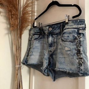 Acid Washed denim shorts 🤘🏼